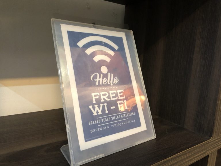 フロントにwifiあり