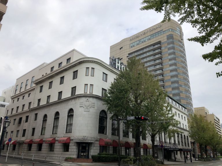 歴史的建造物 本館とその隣 タワー館