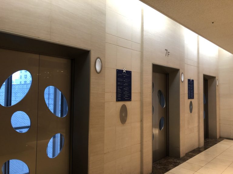 アネックスタワー7Fフロントまでのエレベーター