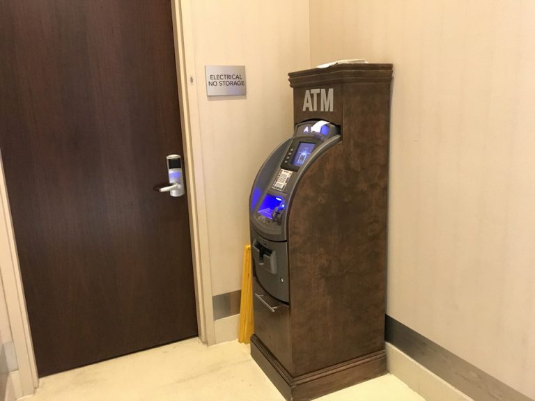 ATMもありました