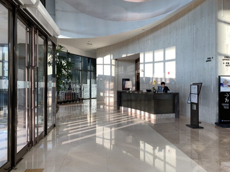 玄関、ロビー_エントランス内観