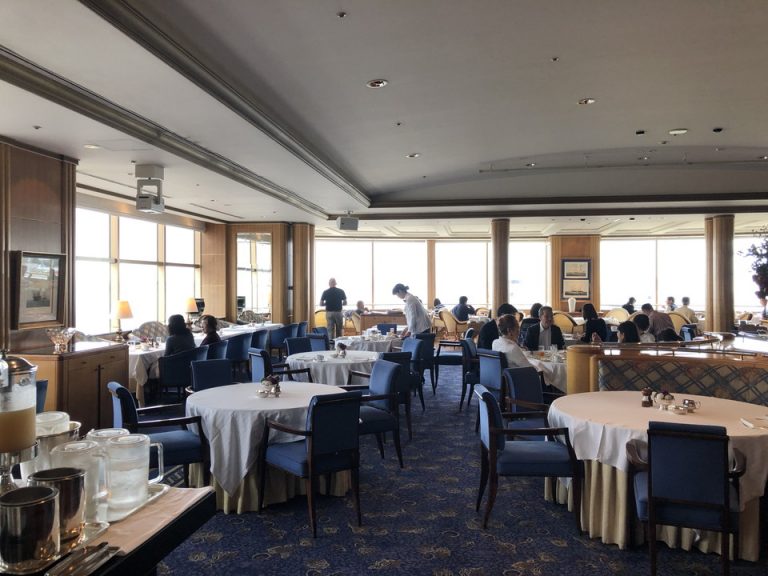 朝食 パノラミックレストラン「ル・ノルマンディ」