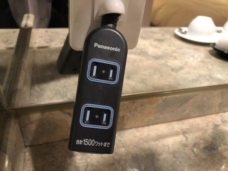 コンセント カフェコーナー