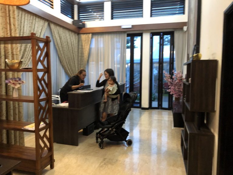 ロビーフロント全体