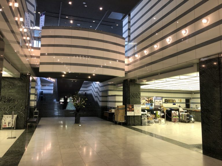 本館1階ロビー(3)