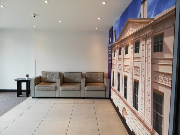 エントランス内観1