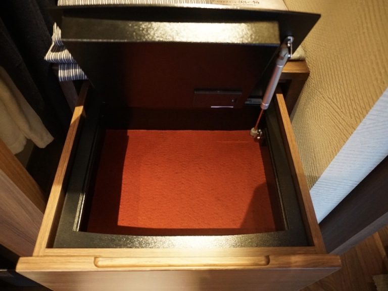 セキュリティボックス開けたところ