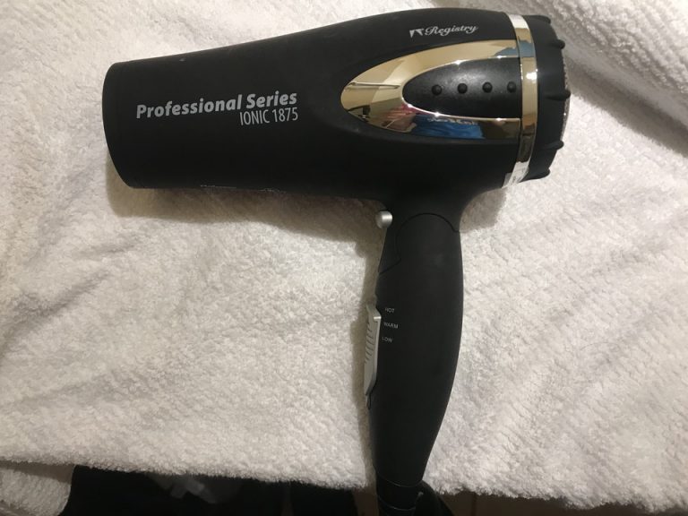 アメリカのホテルにしては珍しいいい感じのドライヤー