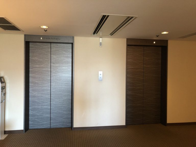 本館5階エレベーター