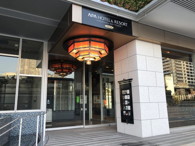 レストラン側のエントランス