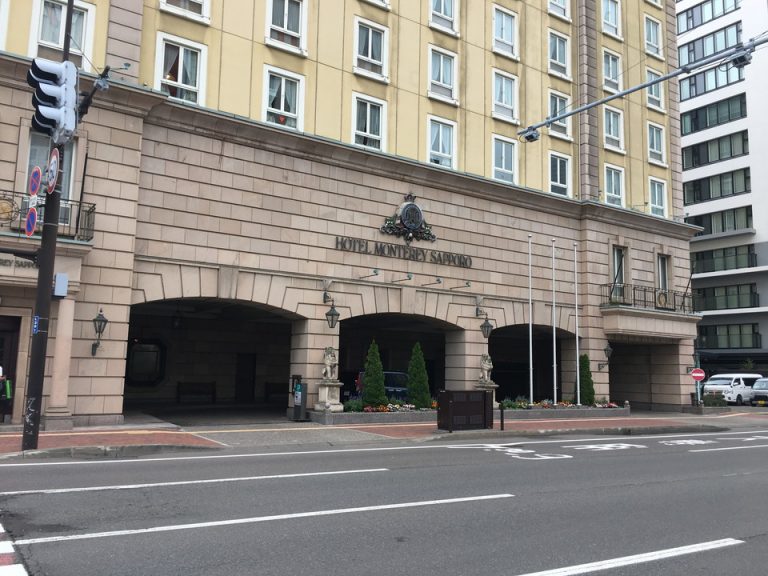 エントランス外観