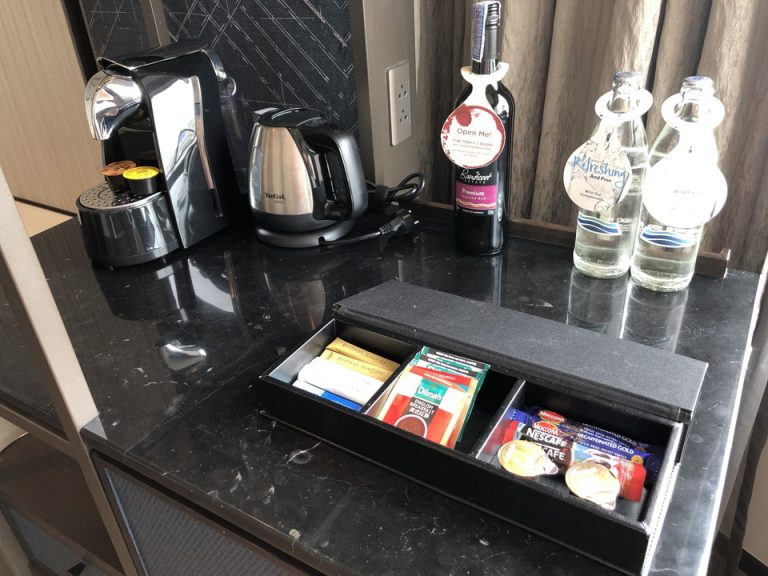 ミニバー・カフェコーナー