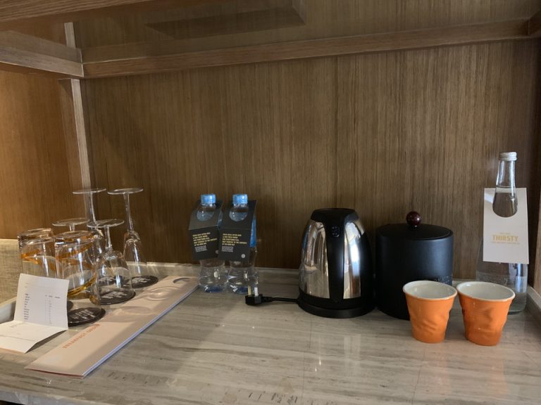 ミニバー・カフェコーナー