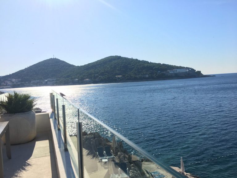 レストラン(テラス席からの眺め)(1)