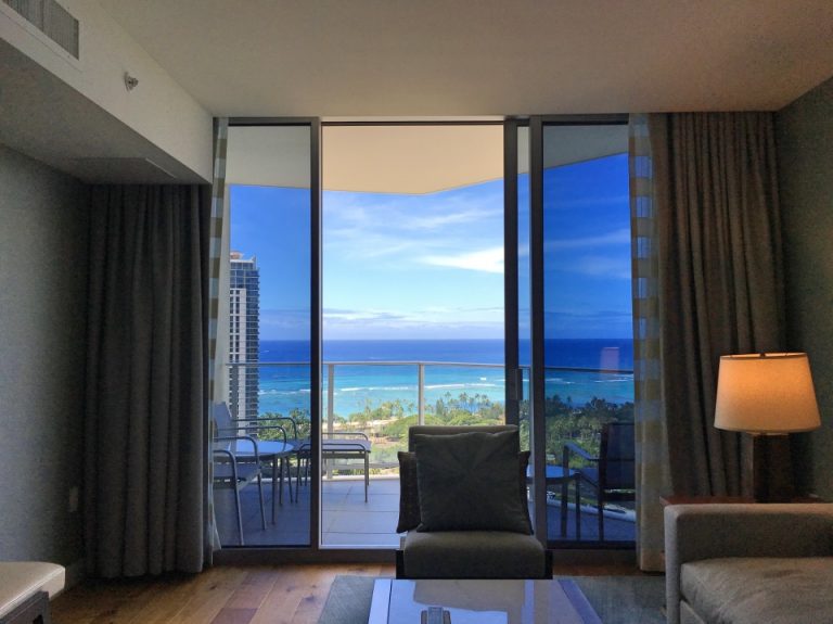 客室から見たベランダ_Fotor