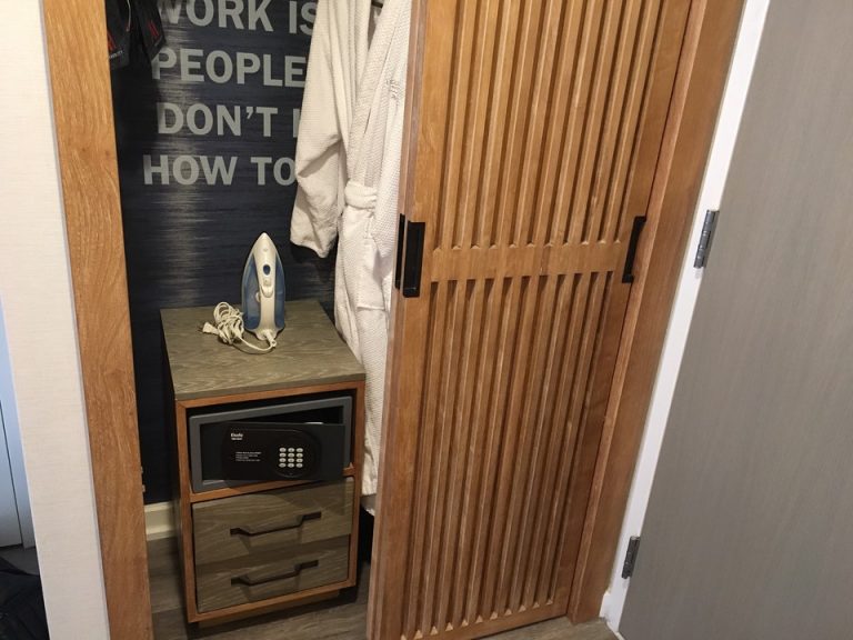 クローゼット外観