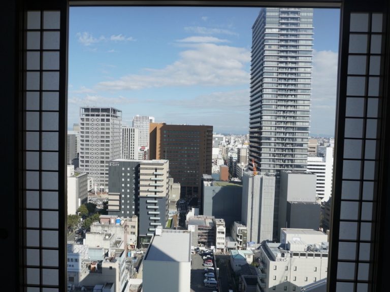 ふすまを開けると名古屋ビュー