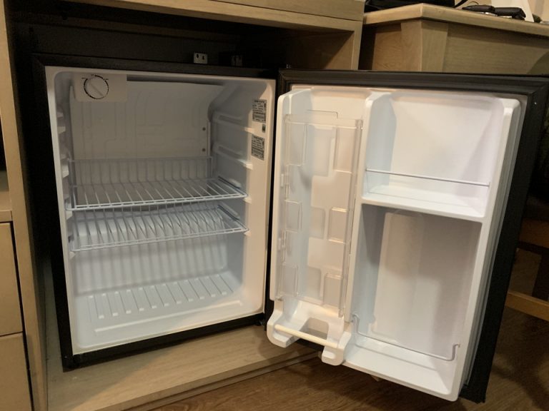 目の前がスーパーマーケットなので、買い出しの後は冷蔵庫へ。とても助かりました。