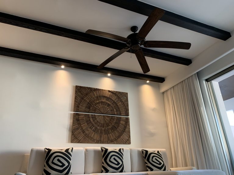 客室 リビングルーム アート