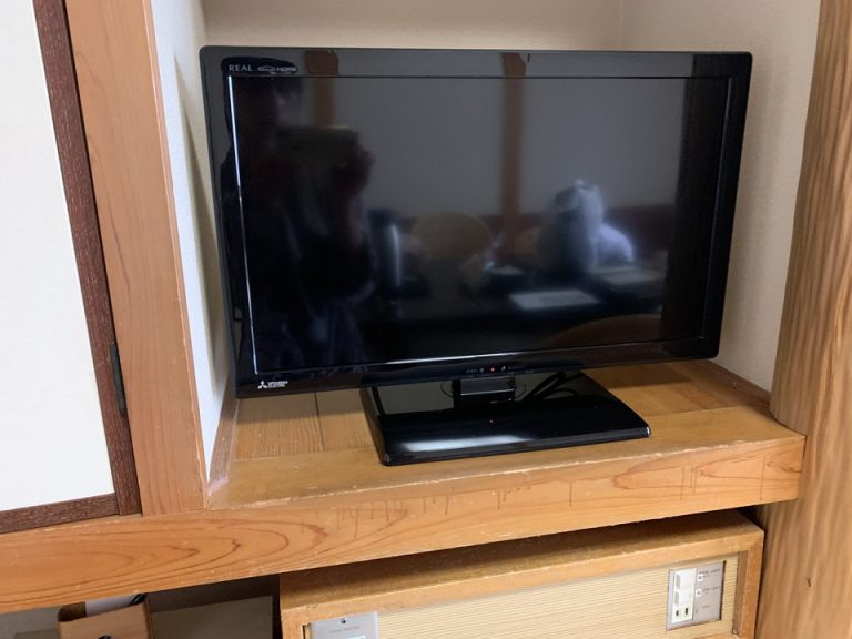 布団方向からテレビ