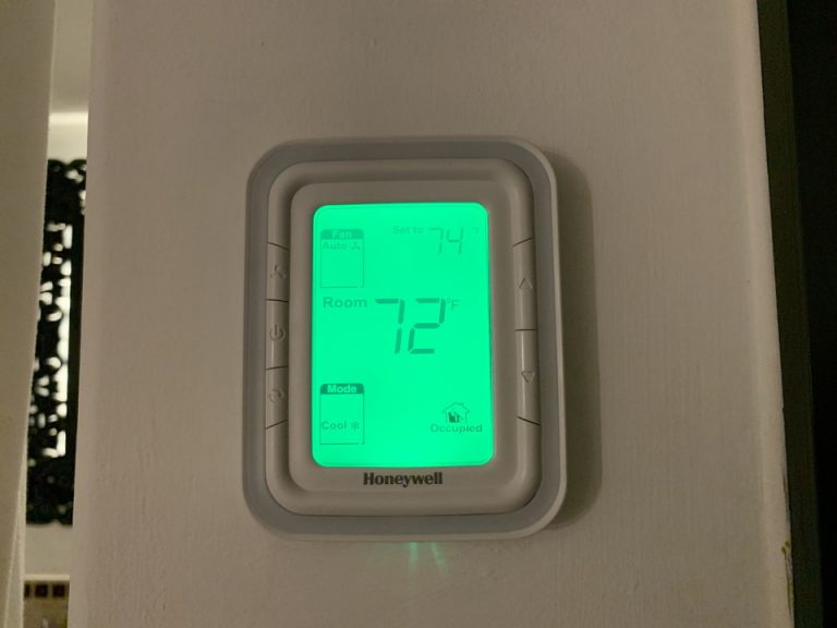 客室 エアコンパネル