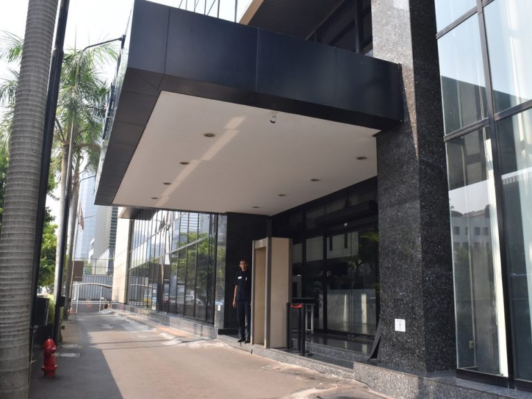 エントランス外観02.JPG のコピー