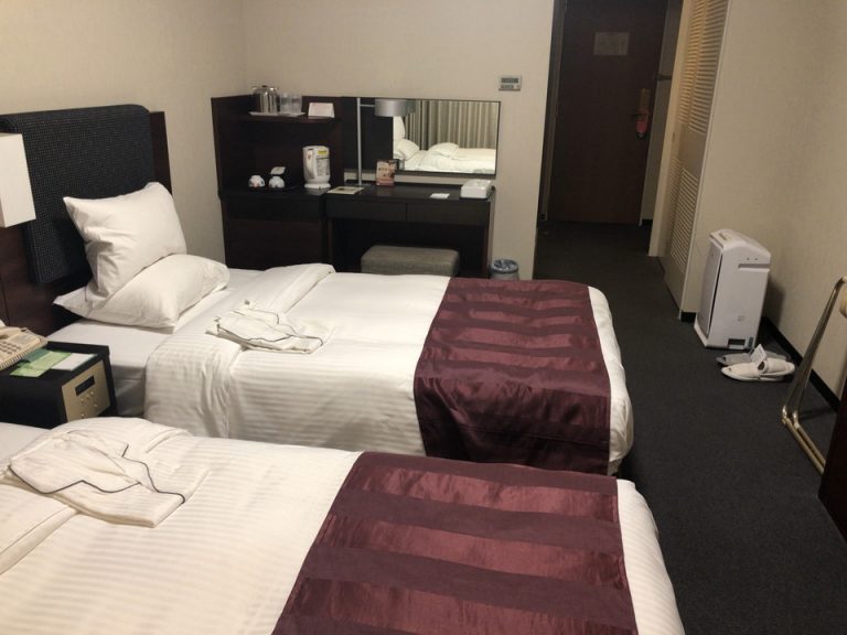部屋全体(入口方向)