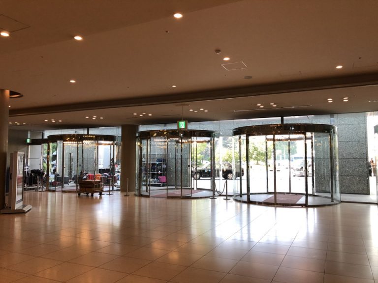 1F エントランス