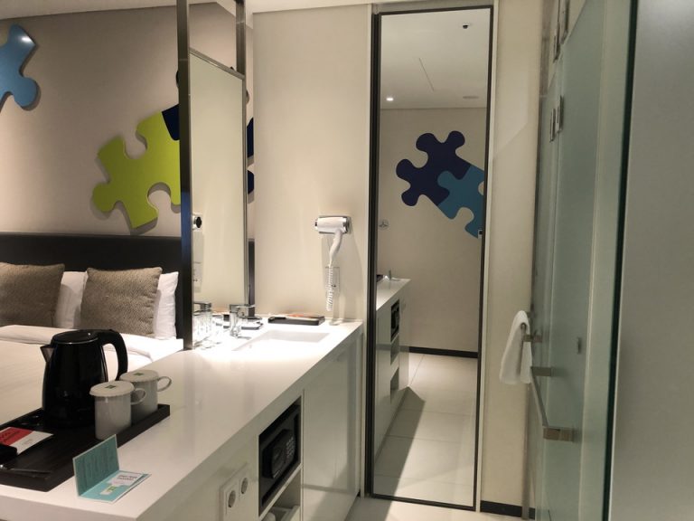 クローゼット ドア閉め