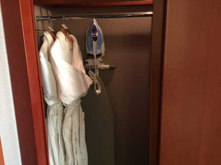 クローゼット 開けた状態 左①