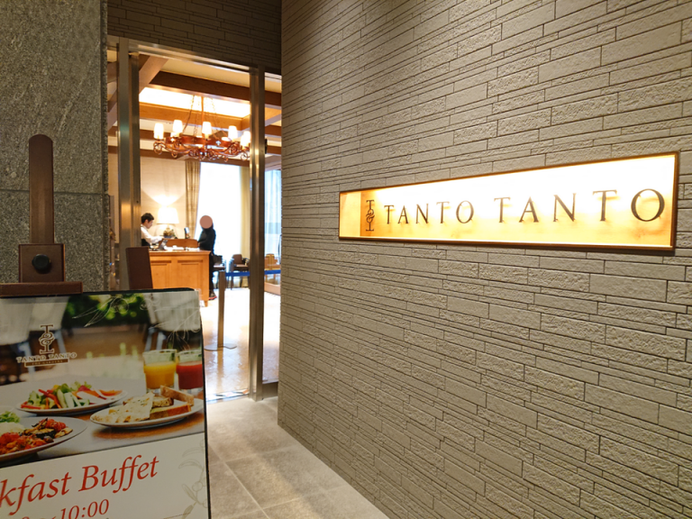 朝食レストラン入口