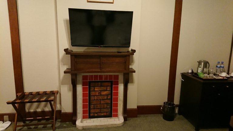 ベッド方向からテレビ