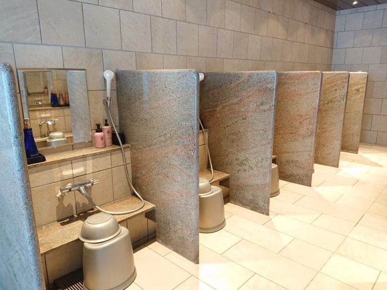 女性用大浴場洗い場