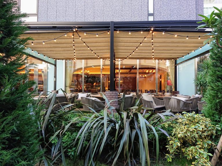 レストラン道路から