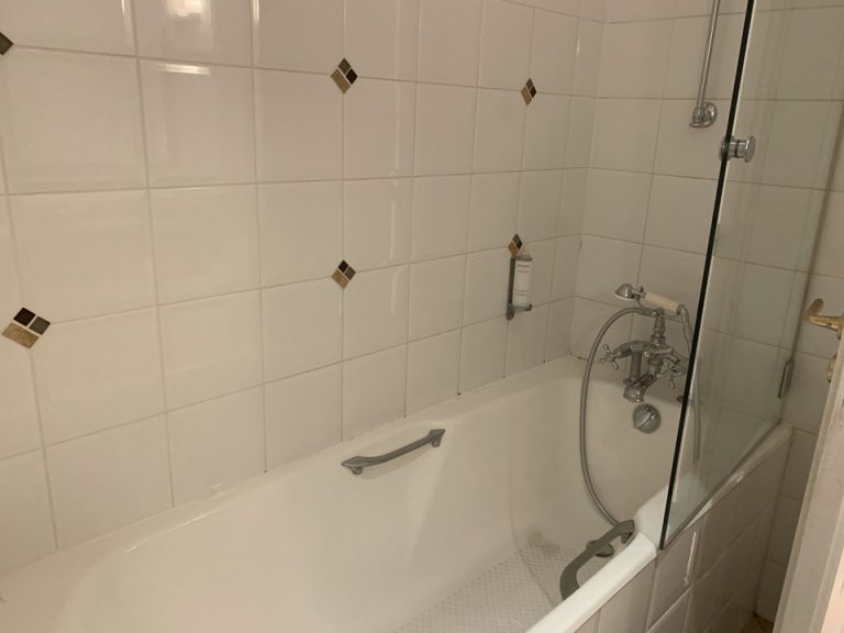 客室(バスタブ)