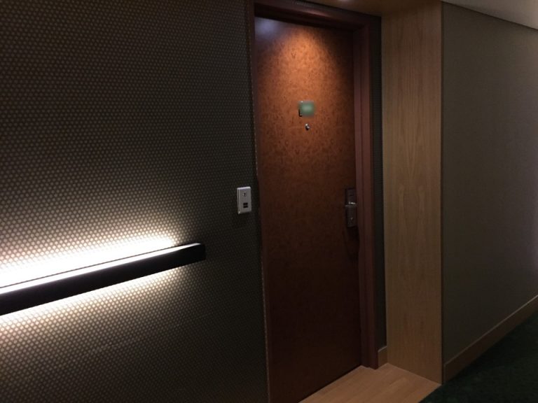 客室入口ドア②
