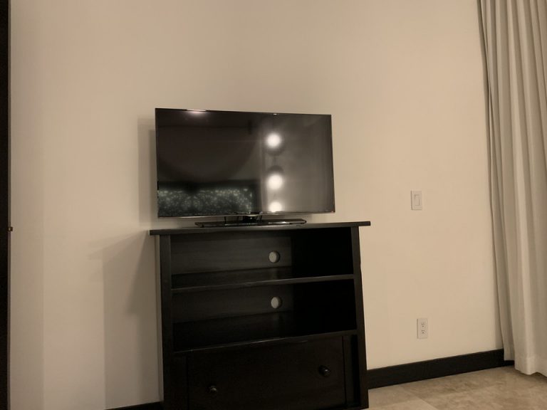 客室 ベッドルーム テレビ