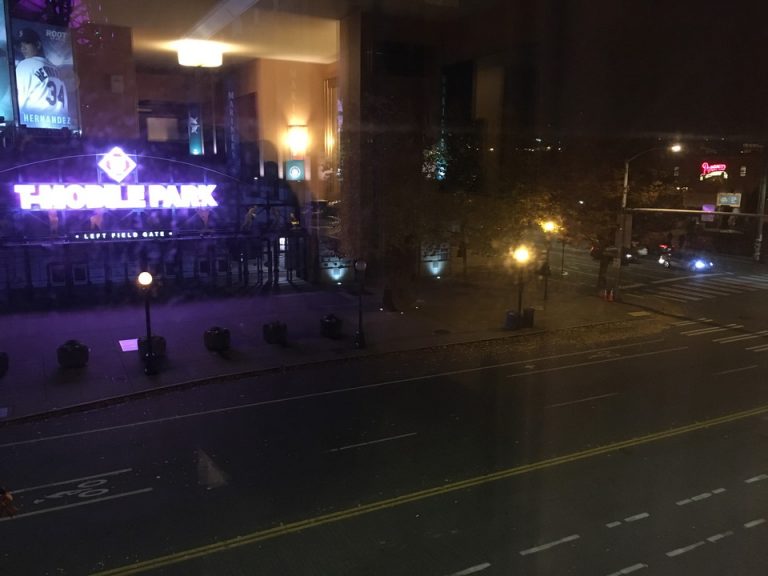 観光スポット・周辺のお店・街の様子(T-Mobile Park)