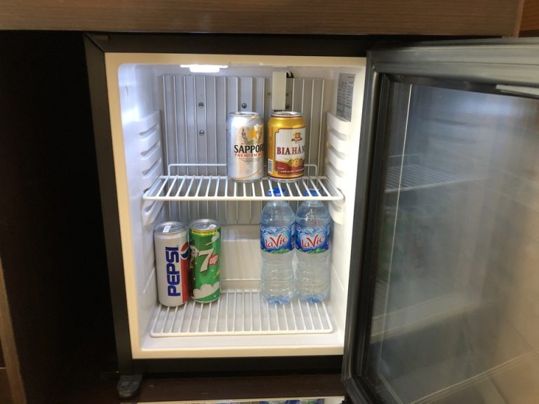 ミニバー(開けた状態)