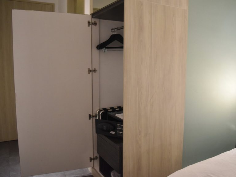 クローゼット開けた状態下段