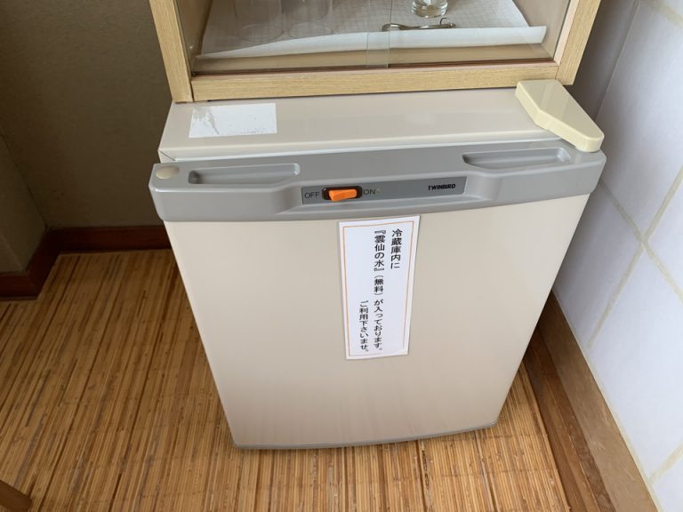 冷蔵庫(閉じた状態)