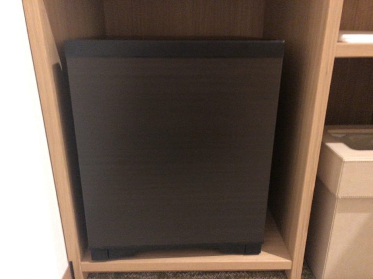 冷蔵庫(閉じた状態)