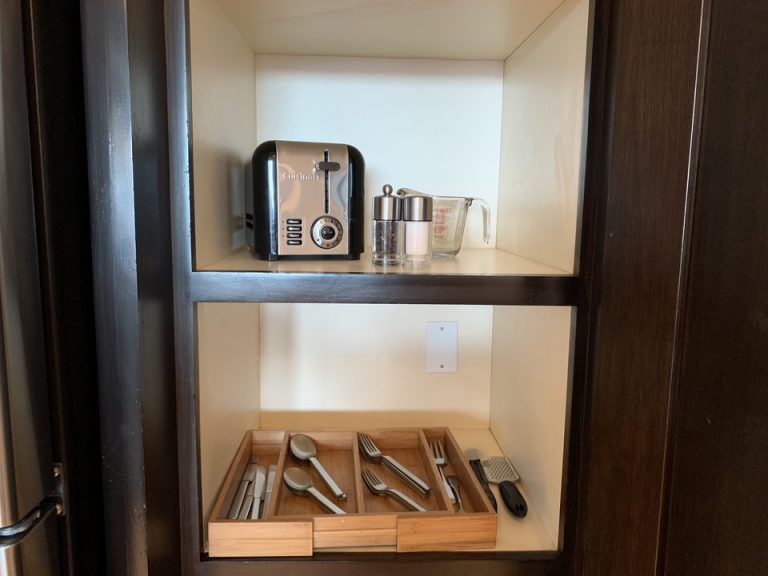 客室 キッチン用具2