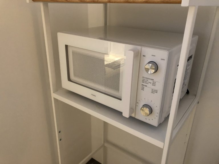 2F 自販機隣に電子レンジ