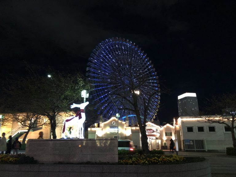 みなとみらい大観覧車 目の前 ホテル1Fエントランスより撮影(1)