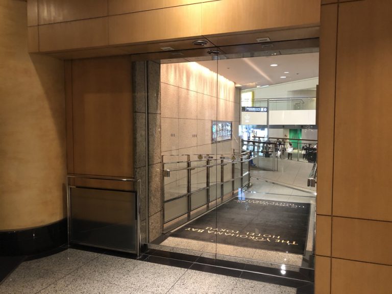 2Fクイーンズスクエア横浜へのエントランス