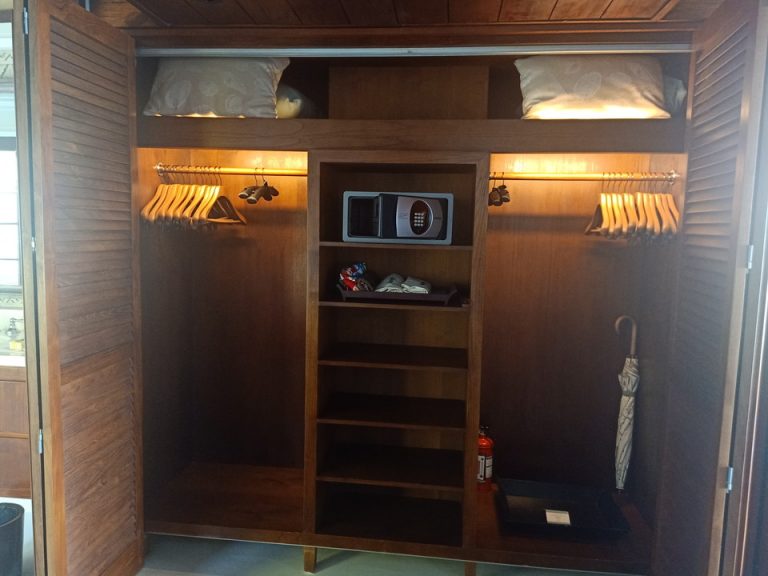 クローゼット(開ける)