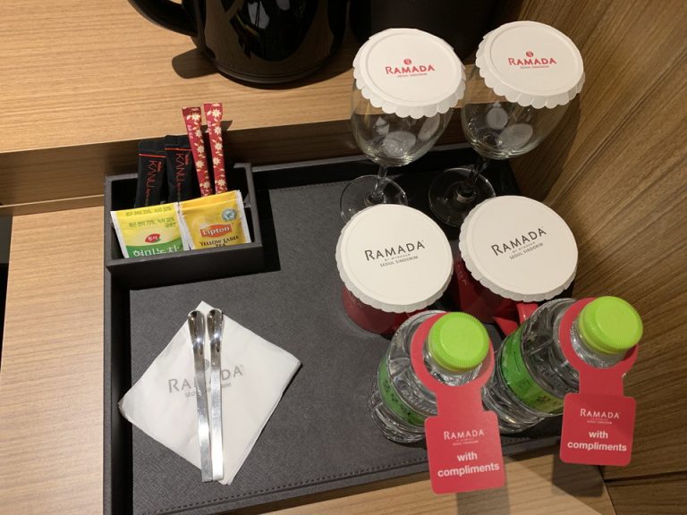 グラス・カップ