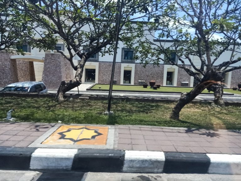 観光スポット(ジェンガラ)