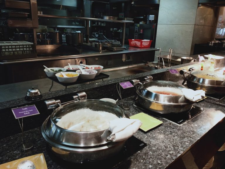 朝食 頼めばオムレツを焼いてくれる